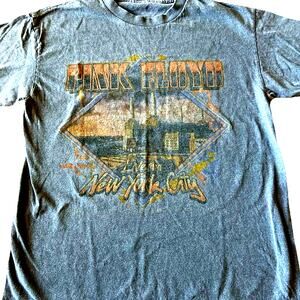 Pink Floyd Graphic Band T Shirt Grunge Thrashed Rock 70s New York City concert S